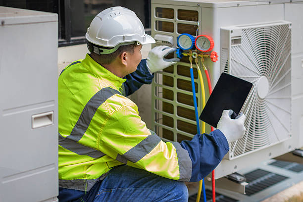 Professional Hvac Installation technician working in Uncasville, CT